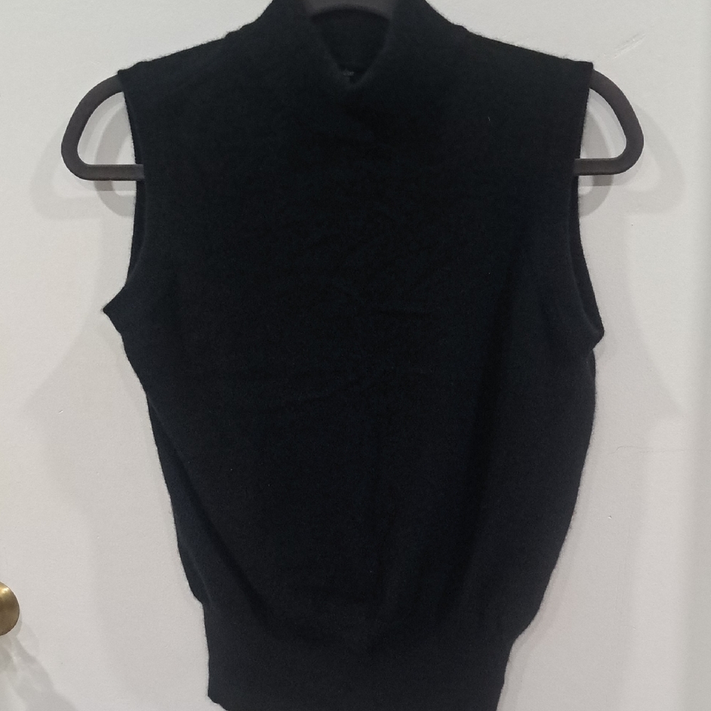 Elegant Black Sleeveless Cashmere Sleeveless Top